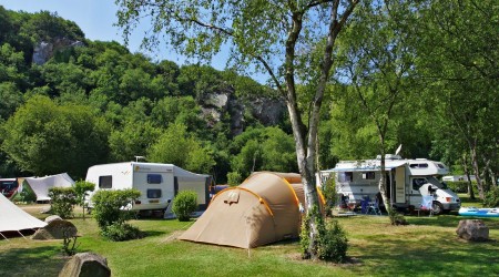 08_emplacement-camping01 08_emplacement-camping01
